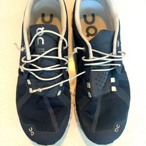 Like New Boys Oncloud Sneakers Navy